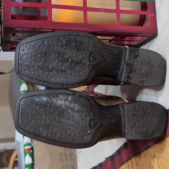 Women's Ariat Square Toe Cowboy Boots - Picture 5 of 5